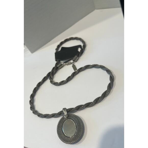 NWT Anne Klein Silver Tone Twisted Rope Necklace Brown Cabochon Stone Pendant - Picture 3 of 6